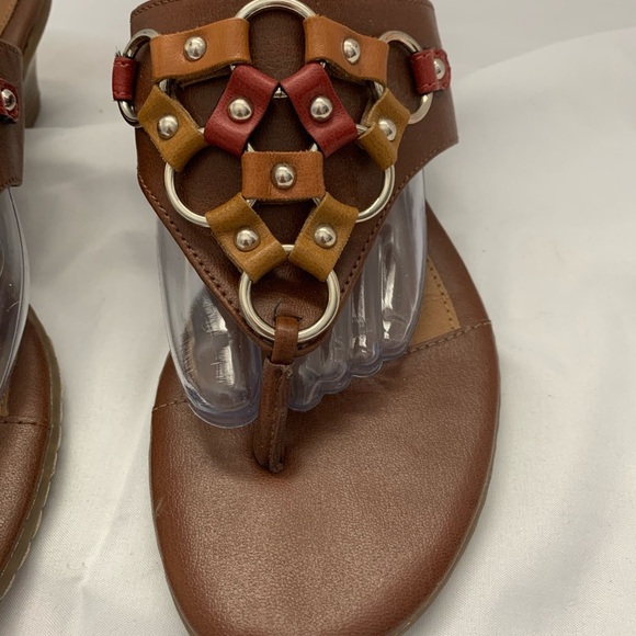 Solos by Softspots Brown Leather Embellished Thong - Picture 2 of 6